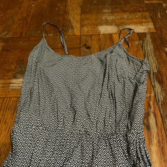 Black and white dress - Picture 2 of 4